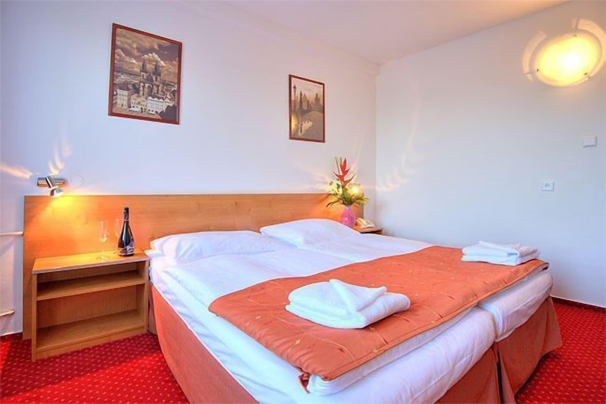 Hotel Globus Praga Exterior foto